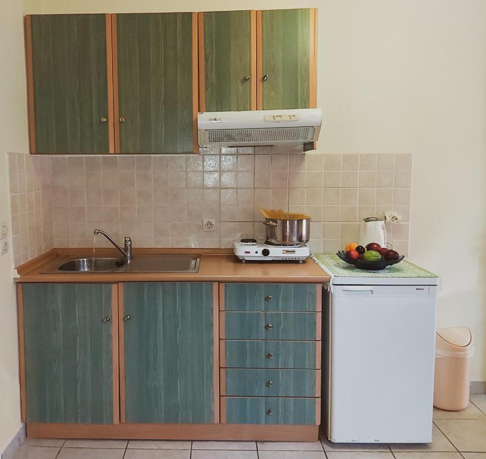 Eleni'S Studios Никиана Экстерьер фото
